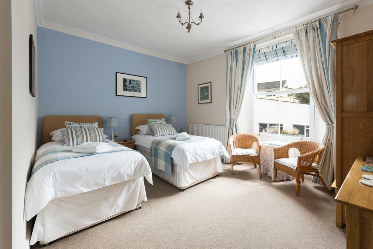 Cliftons Guest House Truro Exterior photo