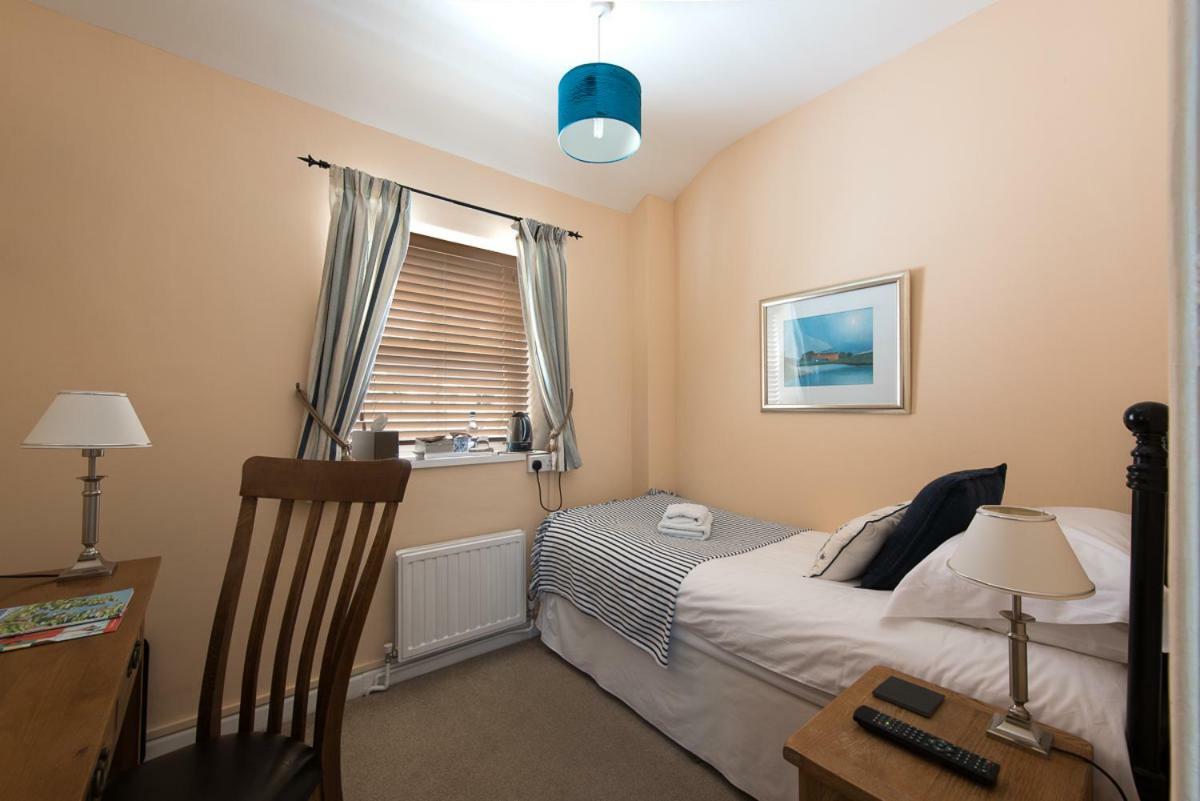 Cliftons Guest House Truro Exterior photo